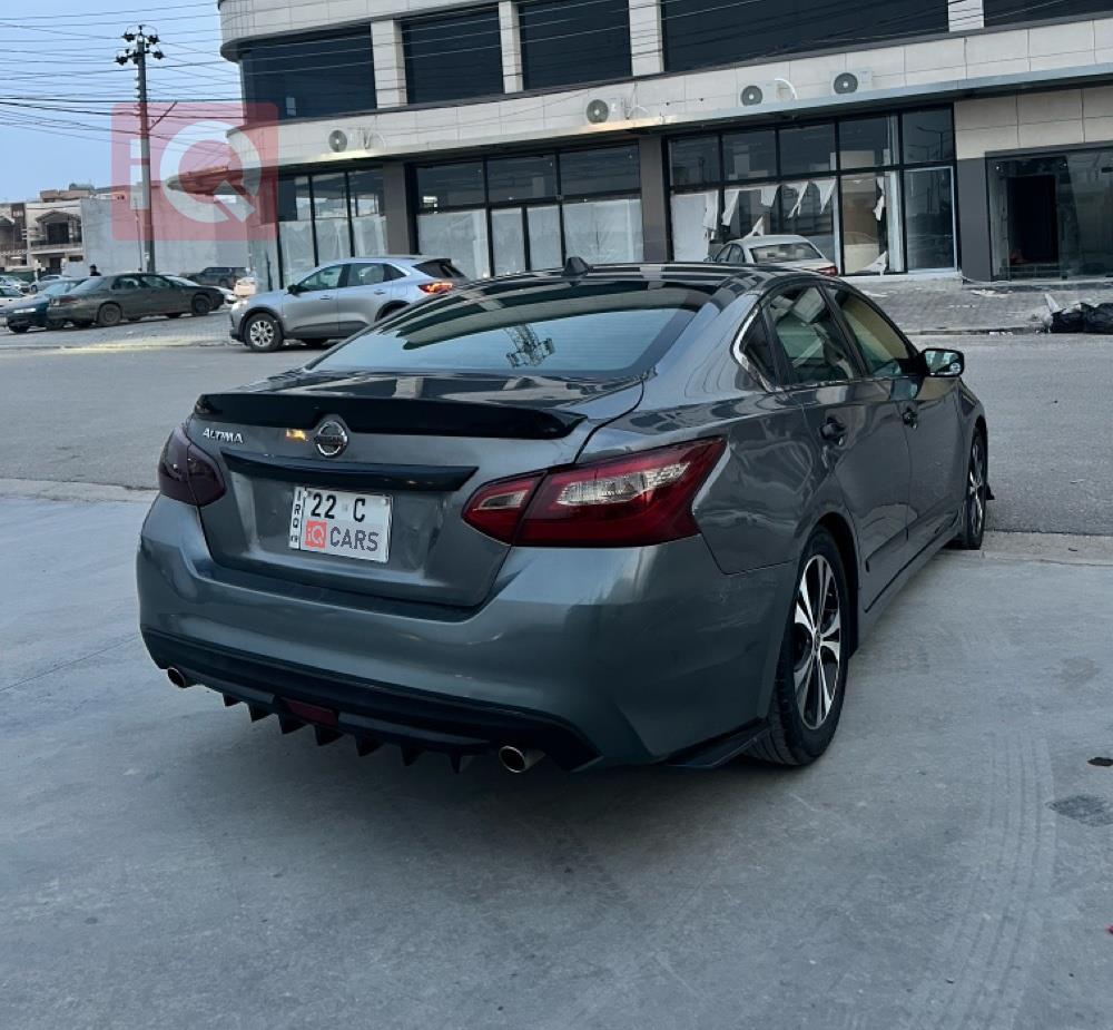 نيسان ألتيما